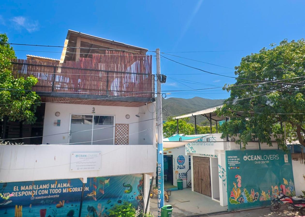 Ocean Lovers Hostel & Apartments - B&B