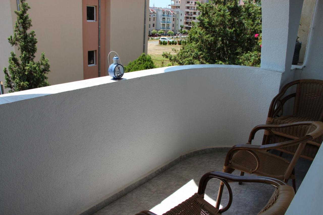 Karchevi Apartment - B&B Saint Vlas