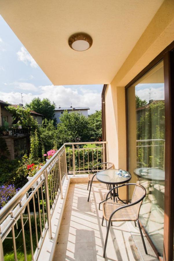 Cozy apartment with balcony - B&B Sofia