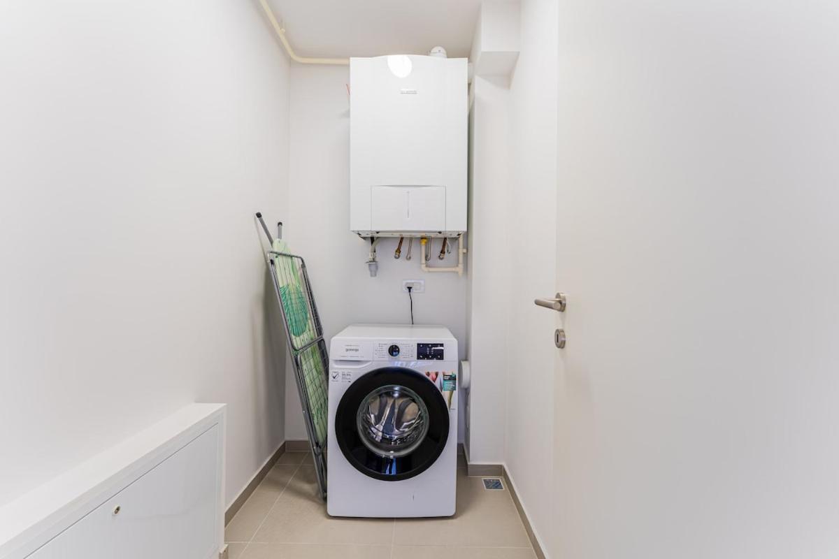 Flex SelfCheckIns 99 - 2 Bedrooms - Parking - Loggia - Ferienwohnung Velika Mlaka