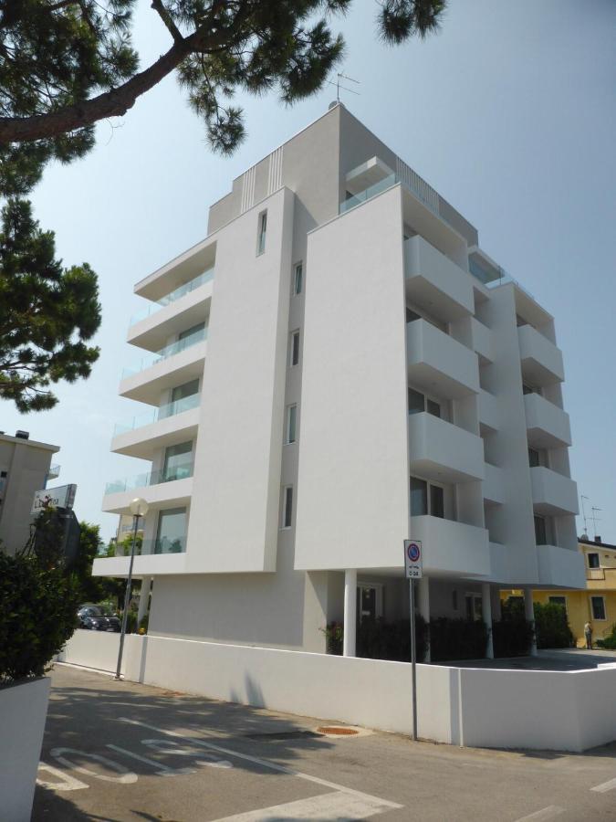 Attico 6 posti letto Zona Piazza Aurora 280m dal mare - B&B Lido di Iesolo