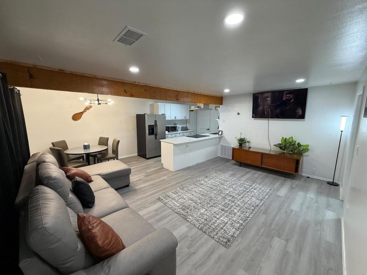 3BDR Comfort home Wt WiFi n Hottub - B&B Midwest City