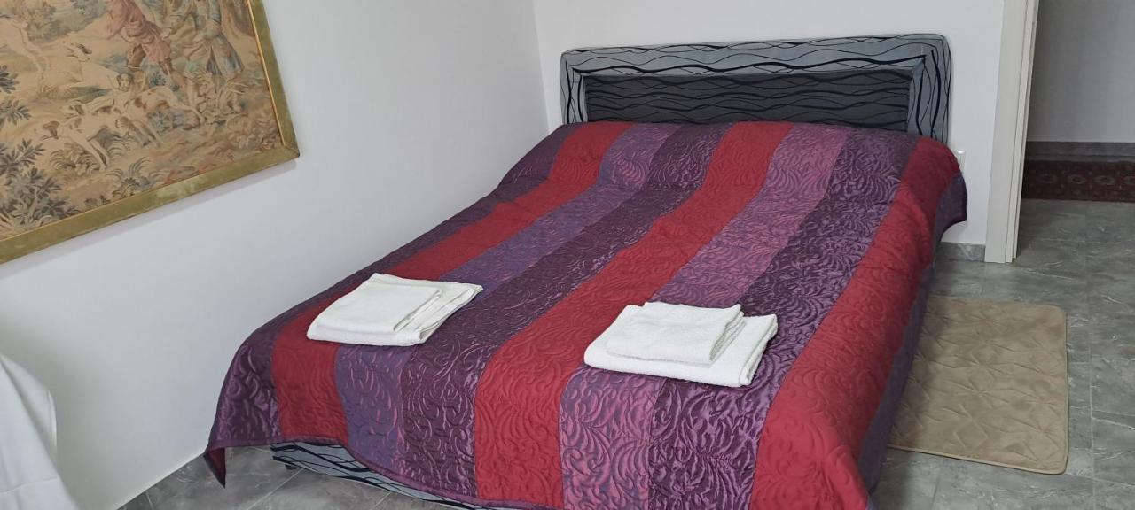 Stan Rada - Bed and Breakfast Smederevska Palanka