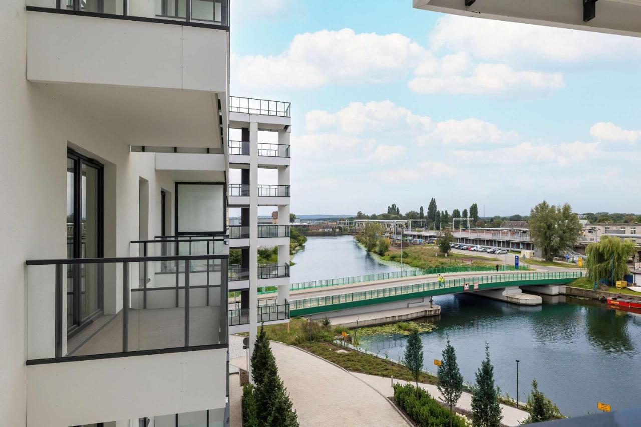 Nowoczesny Apartament Przy Rzece w Szczecinie z Widokiem i Parkingiem by Noclegi Renters - B&B