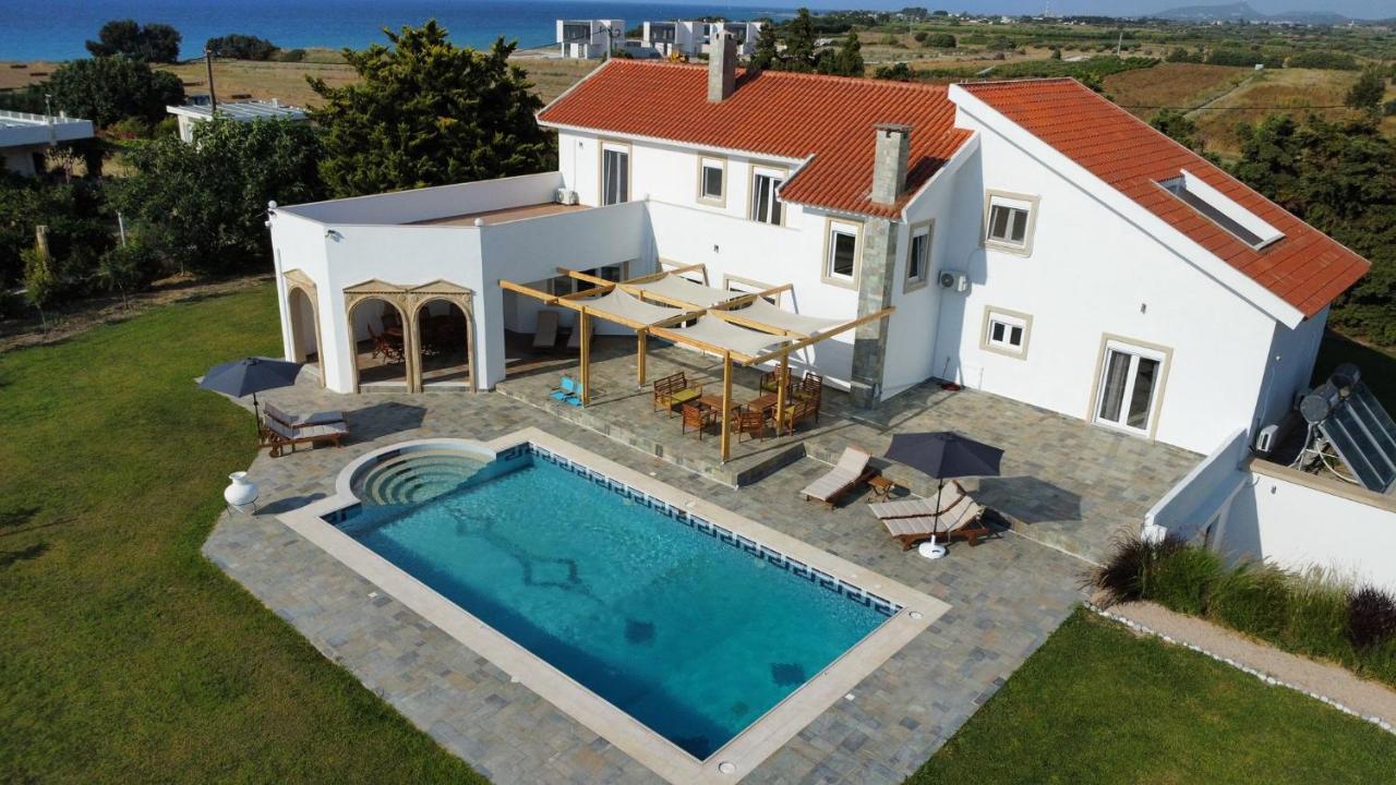 Villa Eos - B&B Kalavárda