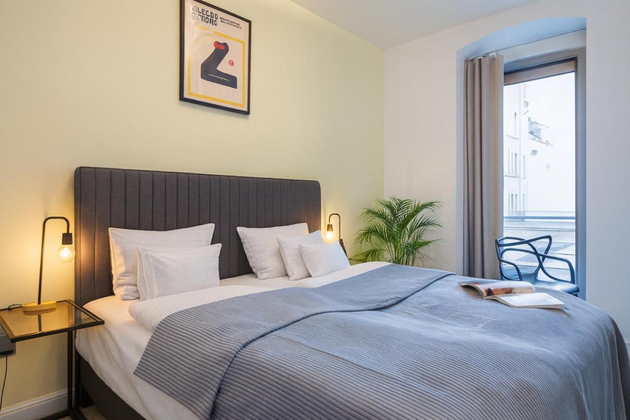 Superior One-Bedroom Apartment
