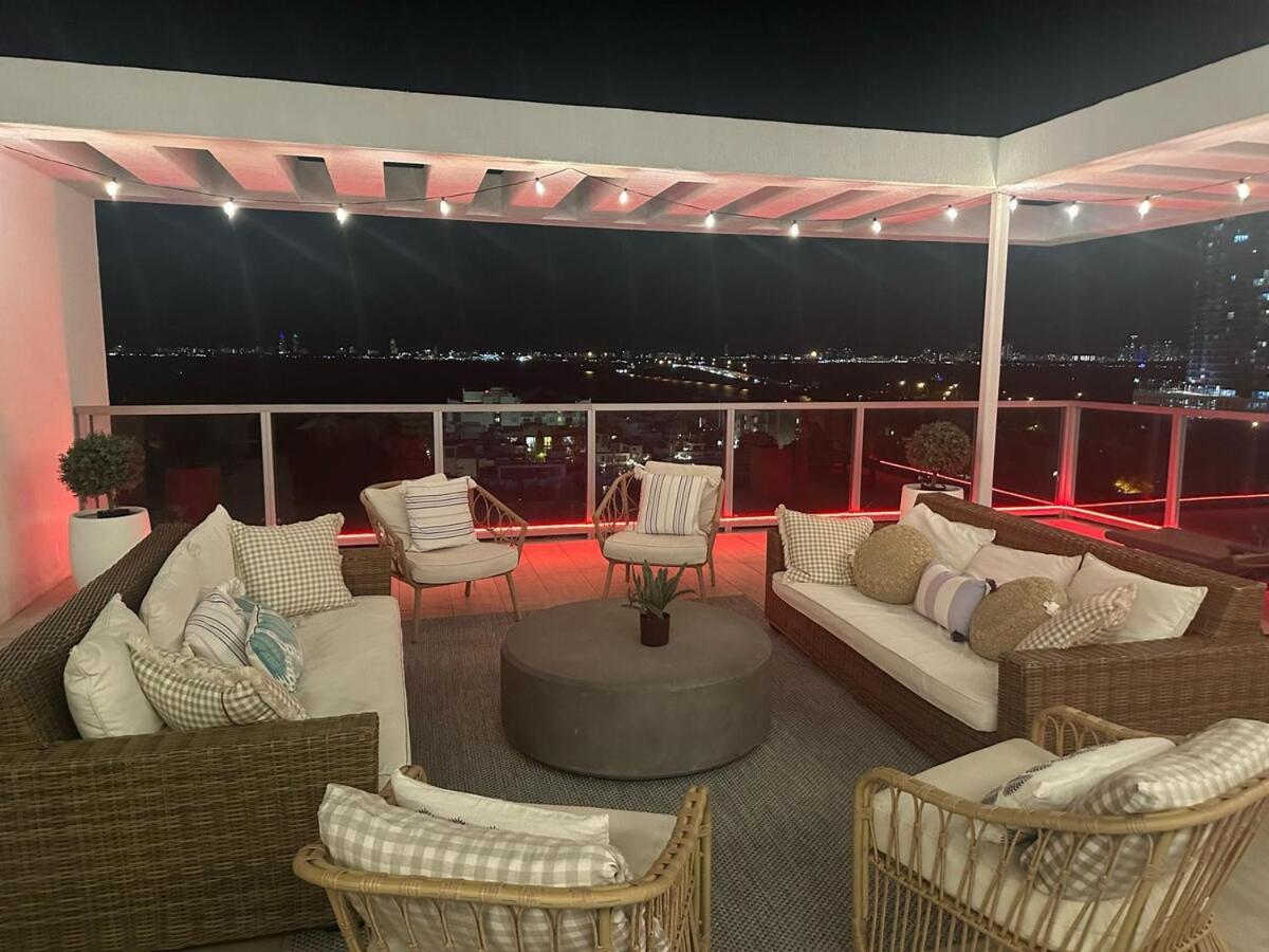 Luxury Penthouse Water Views Massive Terrace - B&B Miami