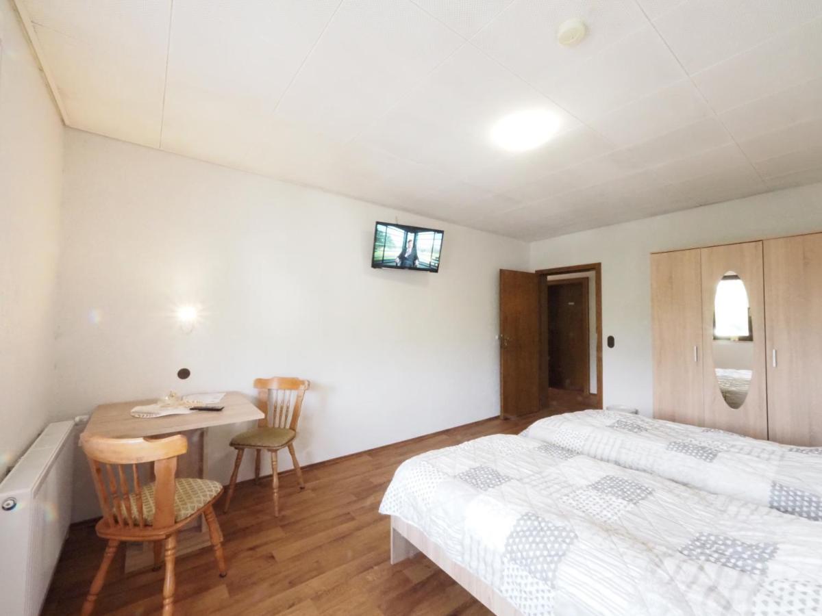 Tweepersoonskamer met 1 of 2 Bedden en Balkon