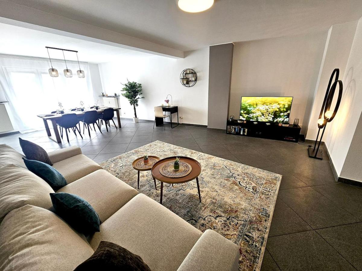 Well-Appointed 2BR flat with terrace&parking-HOL127 - B&B Luxemburgo
