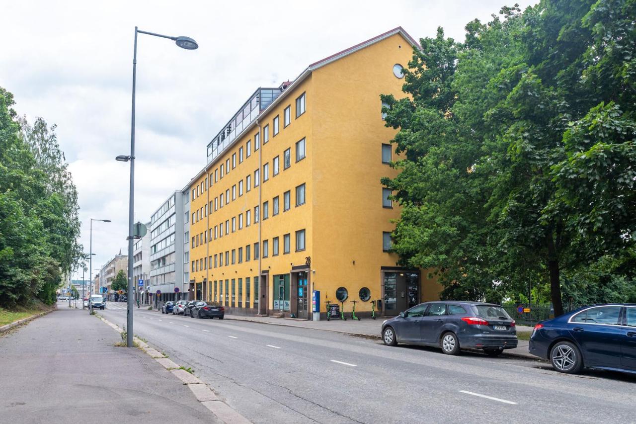 Modern 1BR Home with Sauna & Balcony - B&B