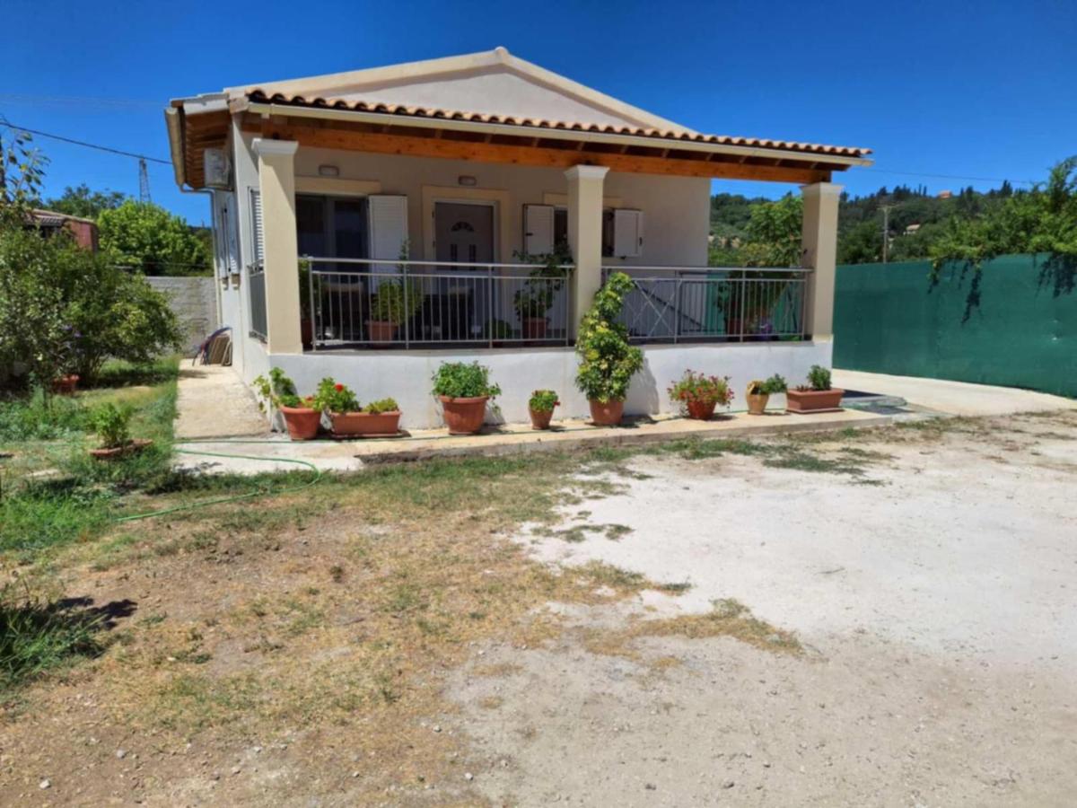 Casa LOUKIA - Ferienwohnung Gastoúri