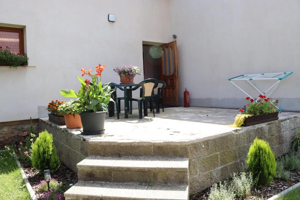 Apartmány u řeky Nežárky - B&B
