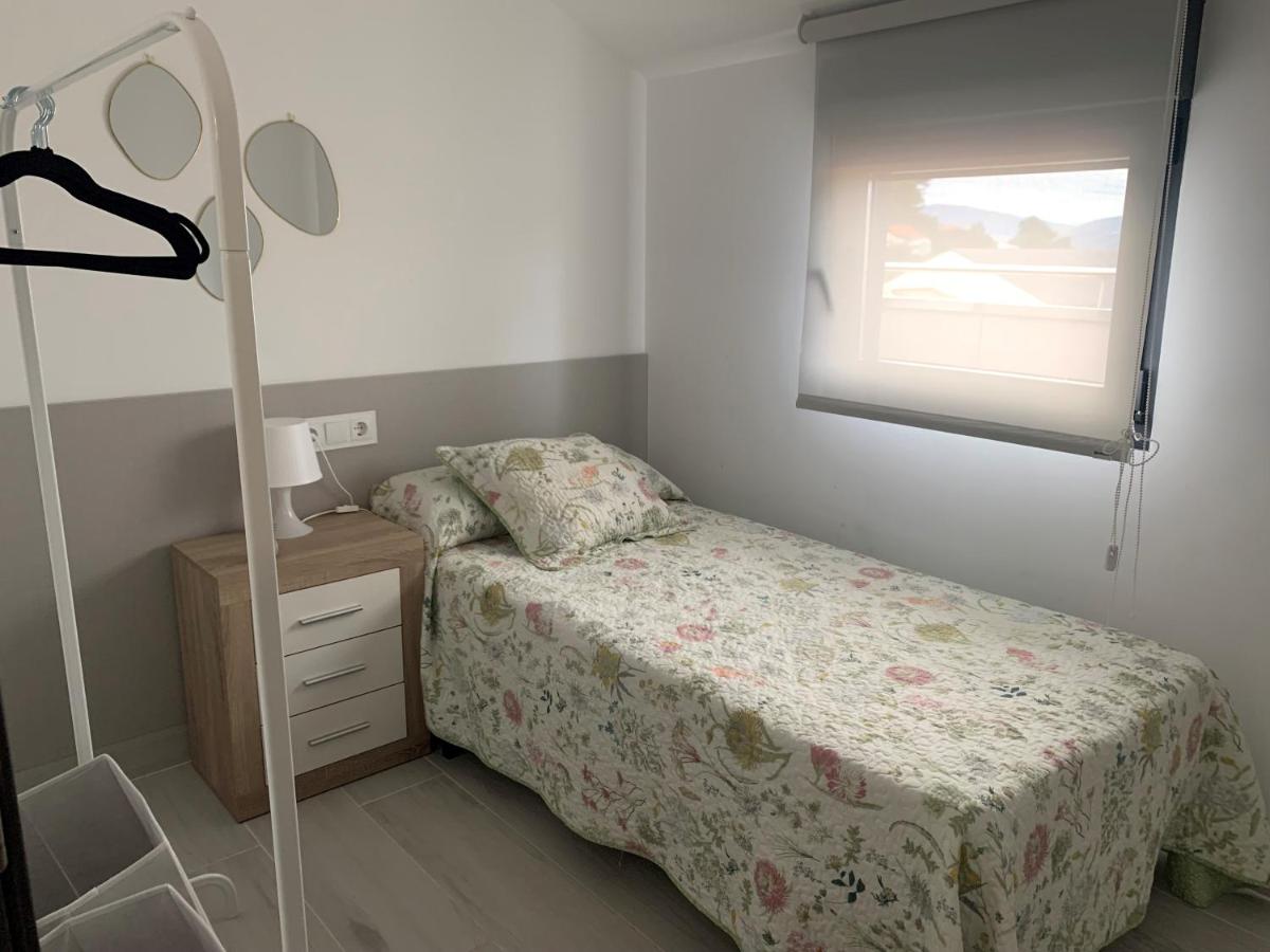 Appartamento con 2 Camere da Letto, Terrazza e Vista Mare