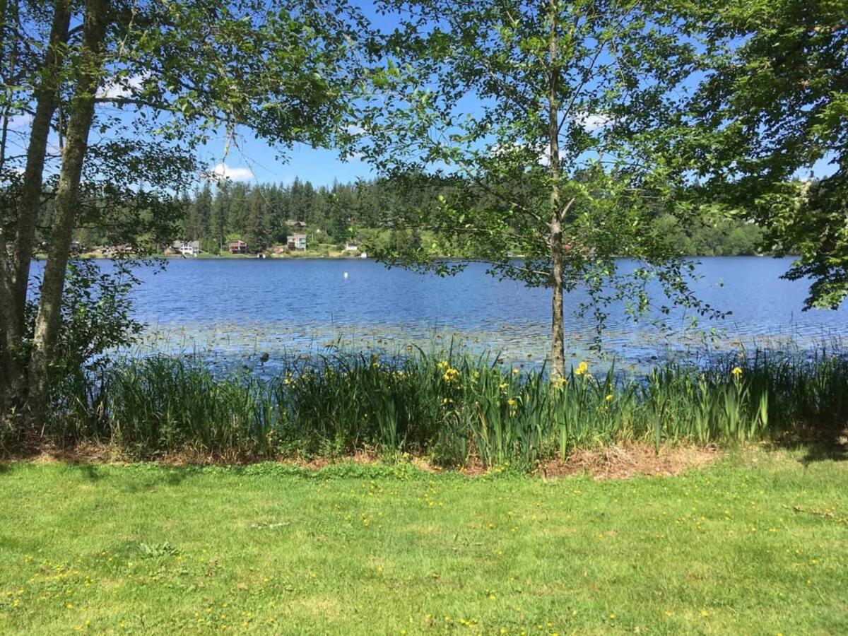 Bungalow - Water Front
