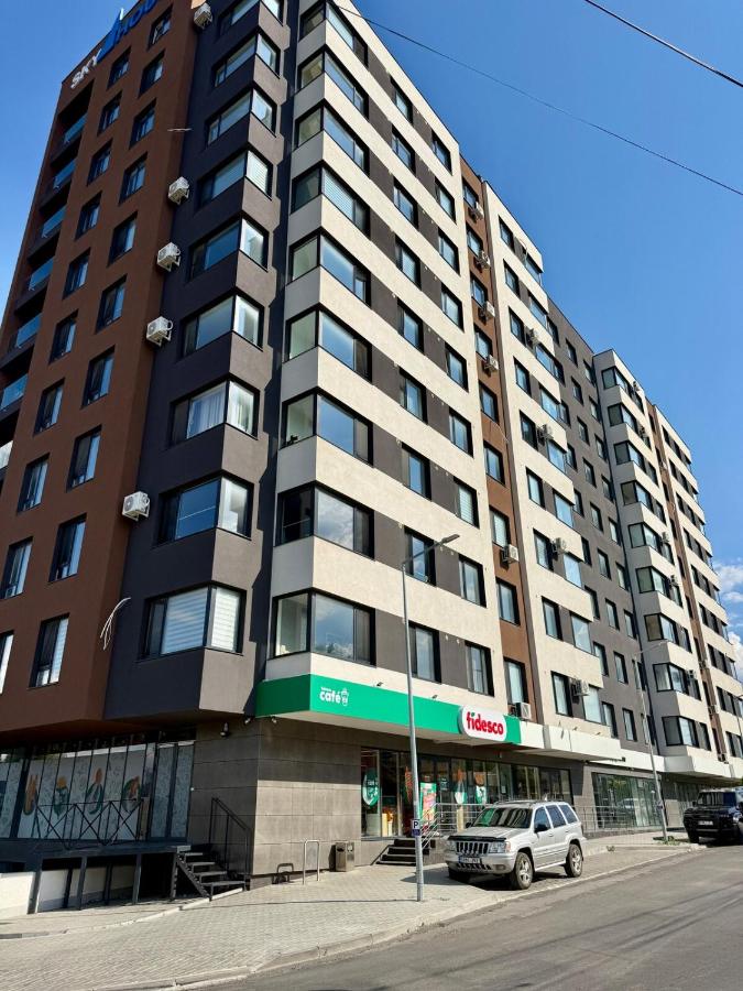 Fresh apartment, self check-in, high-speed WiFi, AC - B&B Comrat
