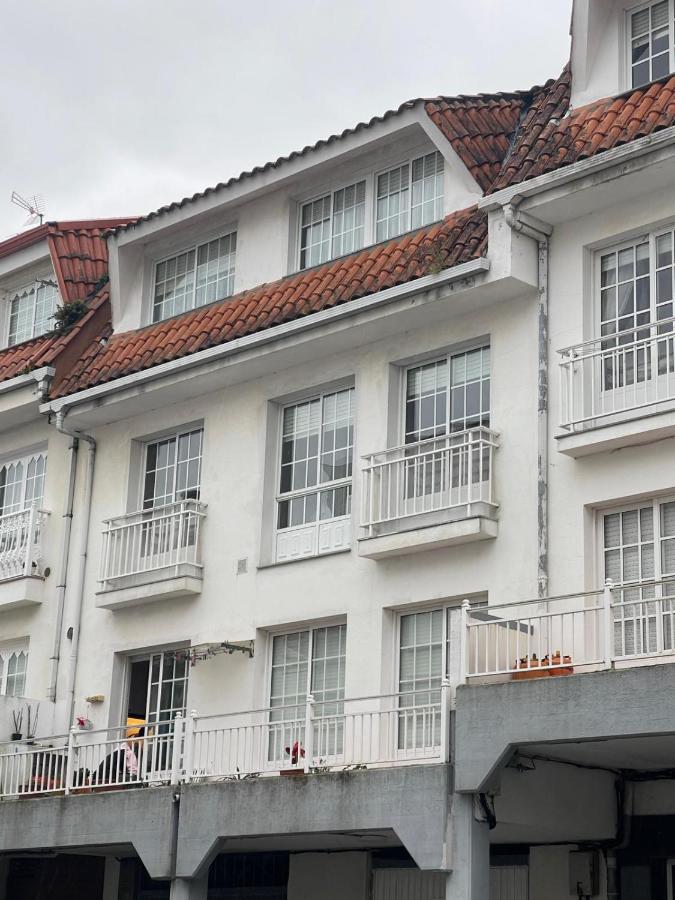Apartamento R14 en Miño con 2 dormitorios, salón-cocina, 1 baño y zona de lavandería, situado cerca de las playas - B&B Miño