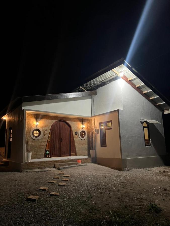 Loti Guest House Jln Penun Limau - B&B