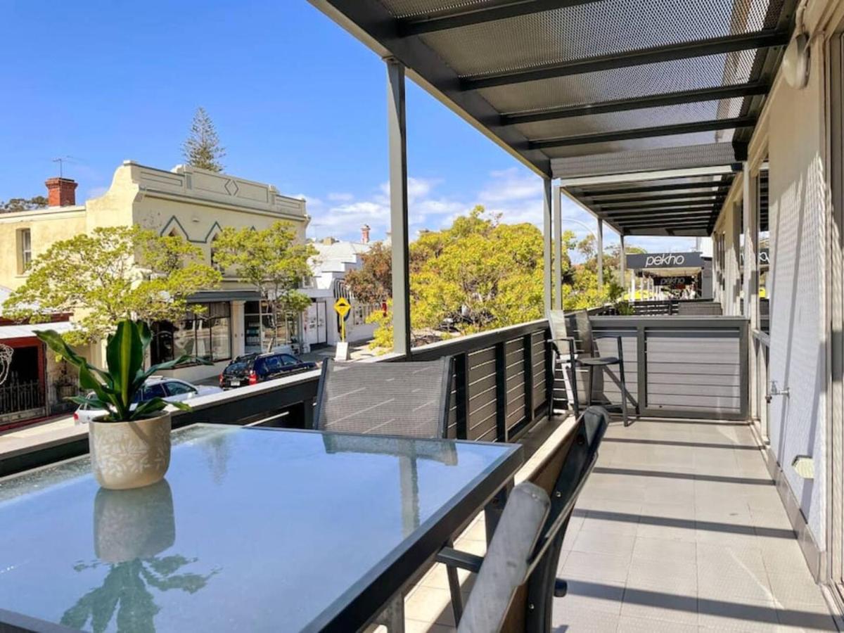 Fiveways Balcony, King Bed, Chef's Kitchen - B&B