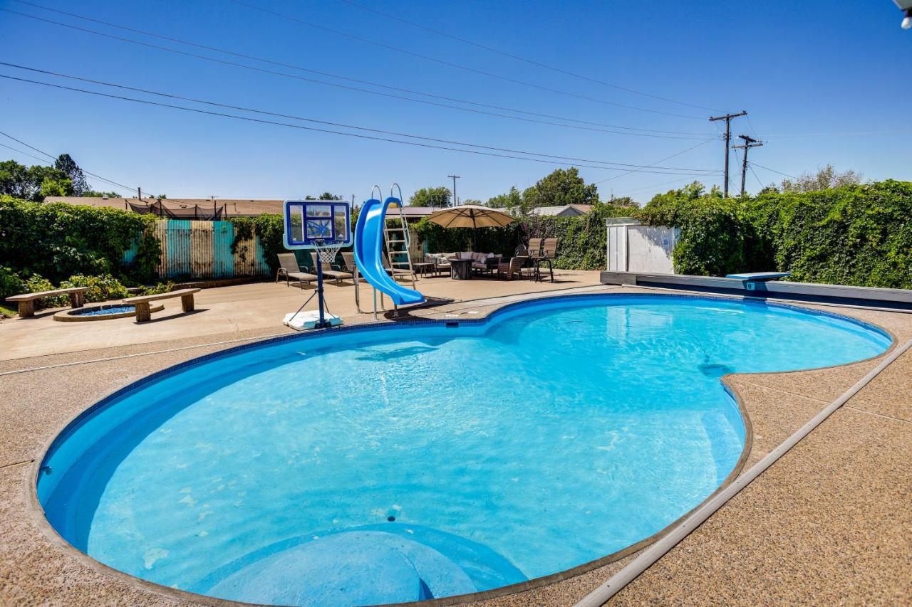 Pool and Hot Tub Access Luxury Roy Oasis! - B&B