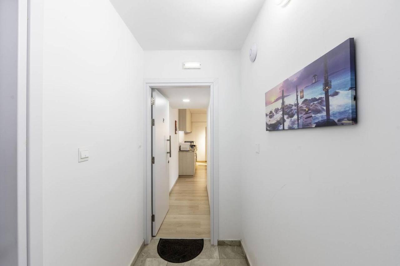 C-Premium Apts 100m from beach and city centre - B&B Larnaka