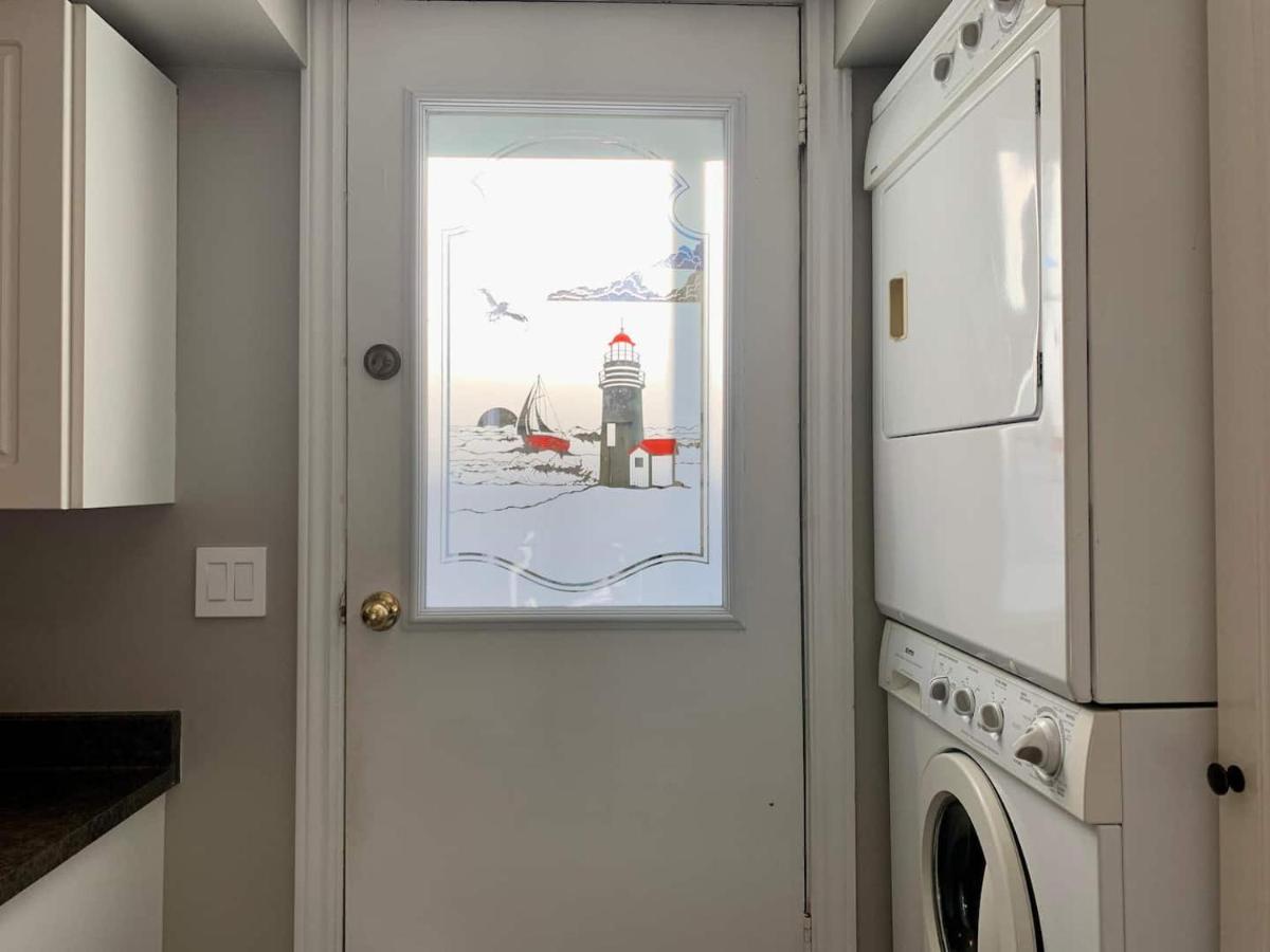 Hiltz House Cellar Suite Near Halifax Ferry - B&B Halifax