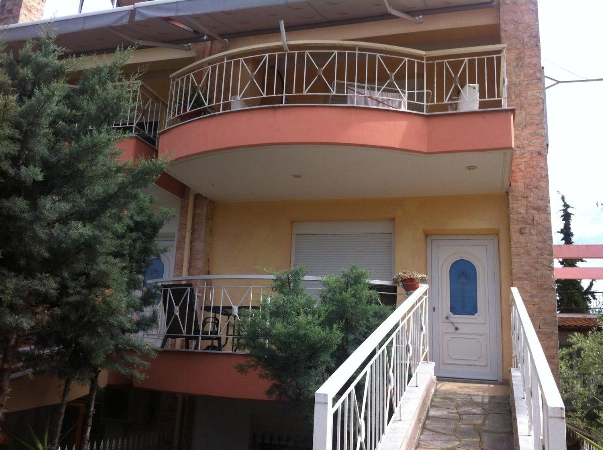 Apartment mit Balkon