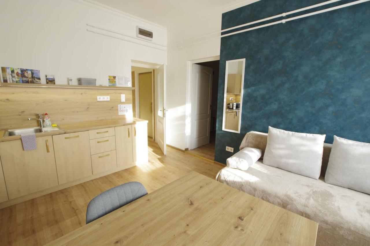 Csilla Villa Kecskemét - B&B