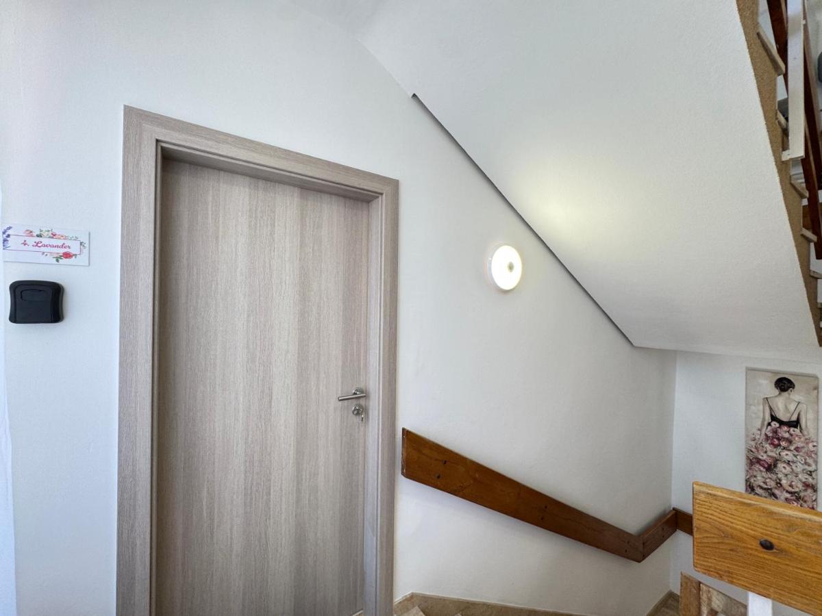Flowers Apartments Pula, city center 2 - Ferienwohnung Pula