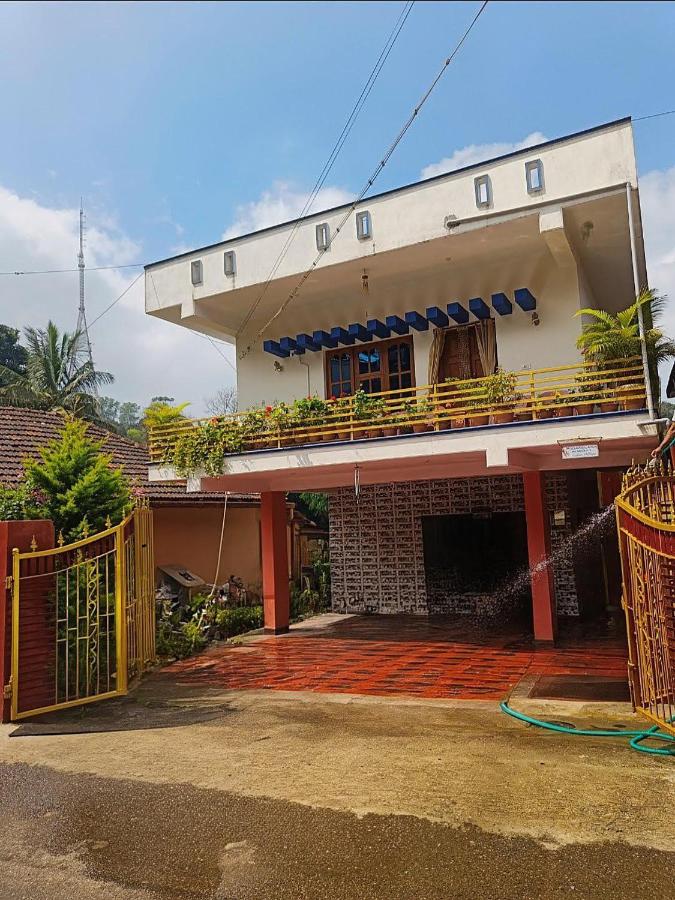 Podanolana residency- Sleep Above the Clouds - Chambres d’hôtes Madikeri