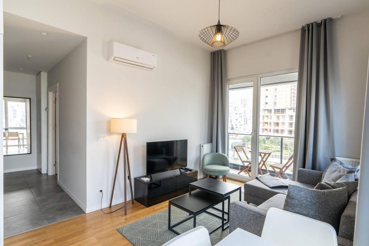 Near Airport Metro 1-bdr Apt Wi-fipoolgym - Ferienwohnung Istanbul