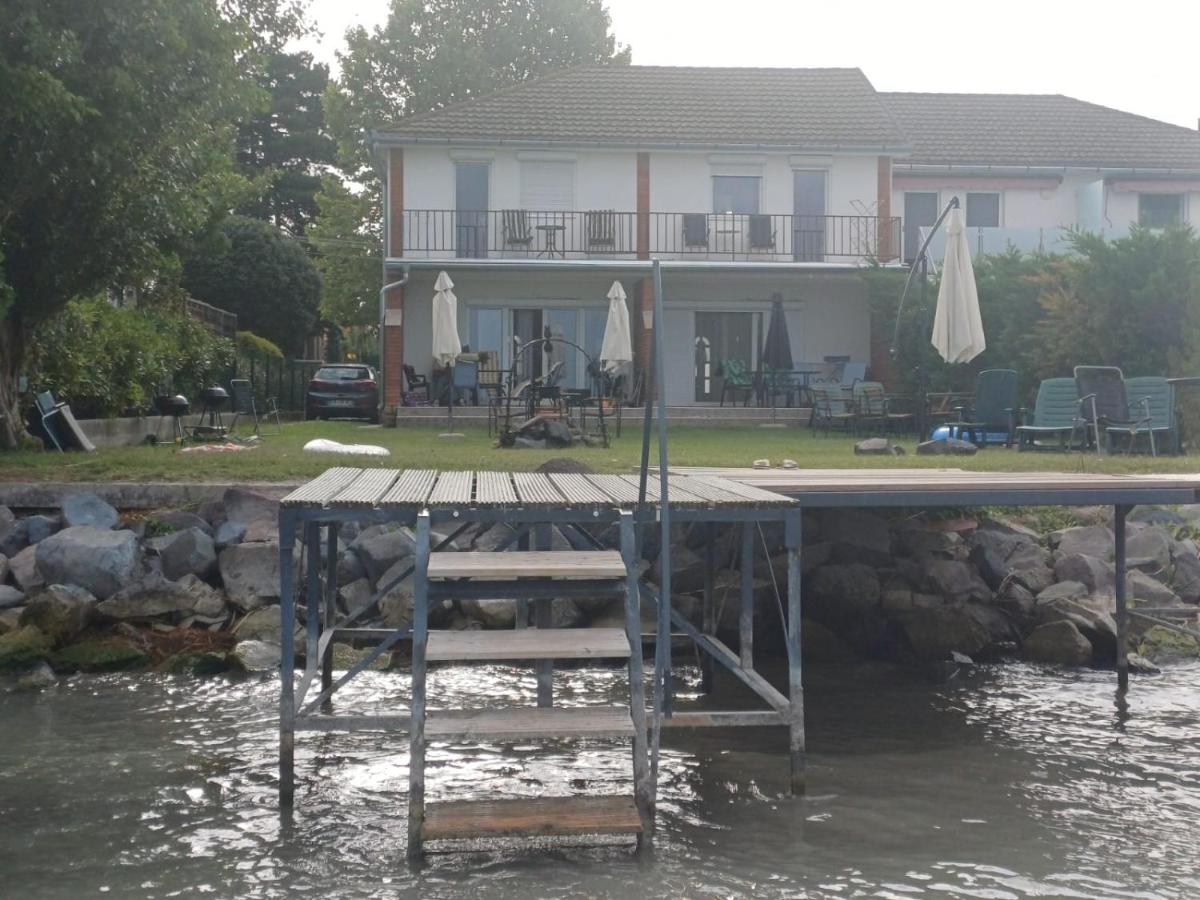 Vízparti apartmanok - B&B