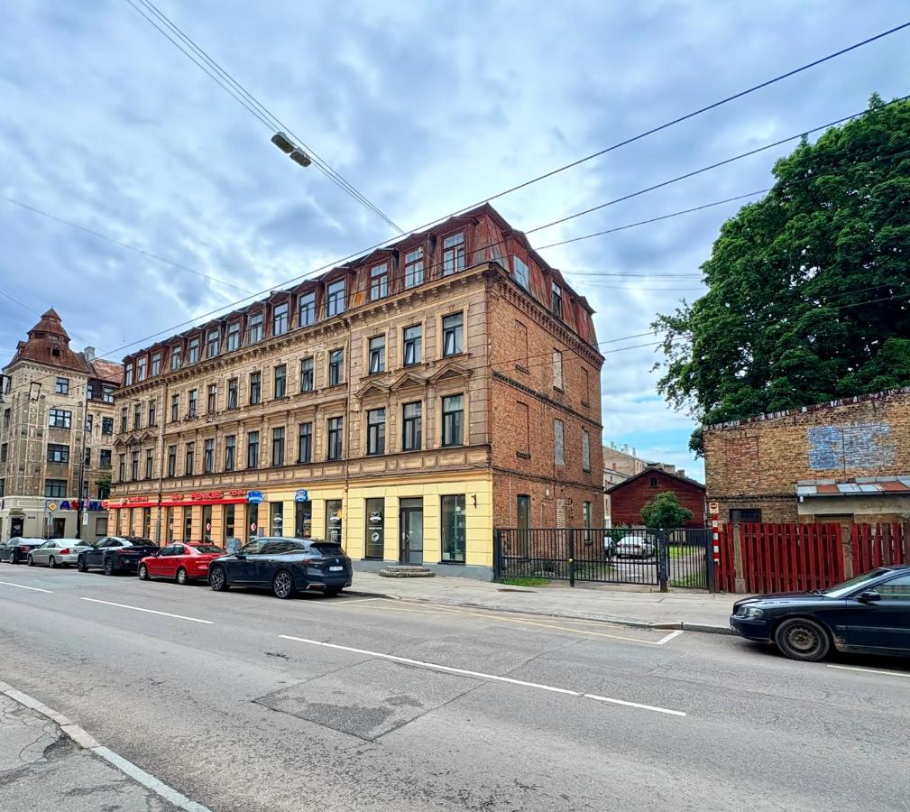 Fresh Apartments - Comfortable City Stays in Riga - B&B Riga