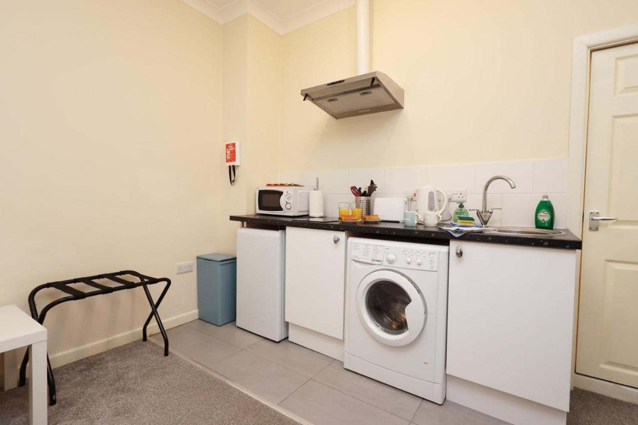 Chic Bath Flat for Couples with Free Parking! - B&B Bath