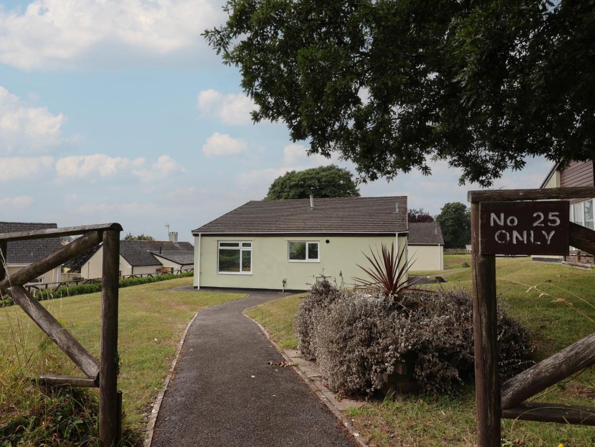 A Devon Den at Harcombe House - B&B Newton Abbot