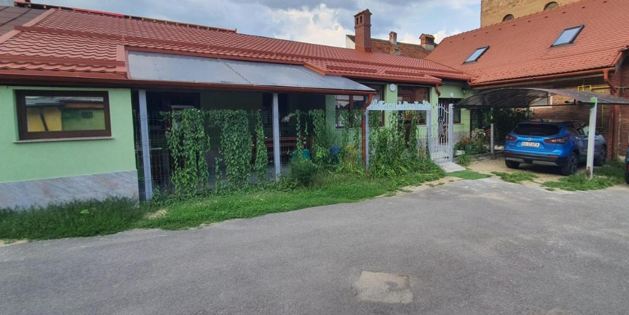 Casa Mirella - B&B Braşov