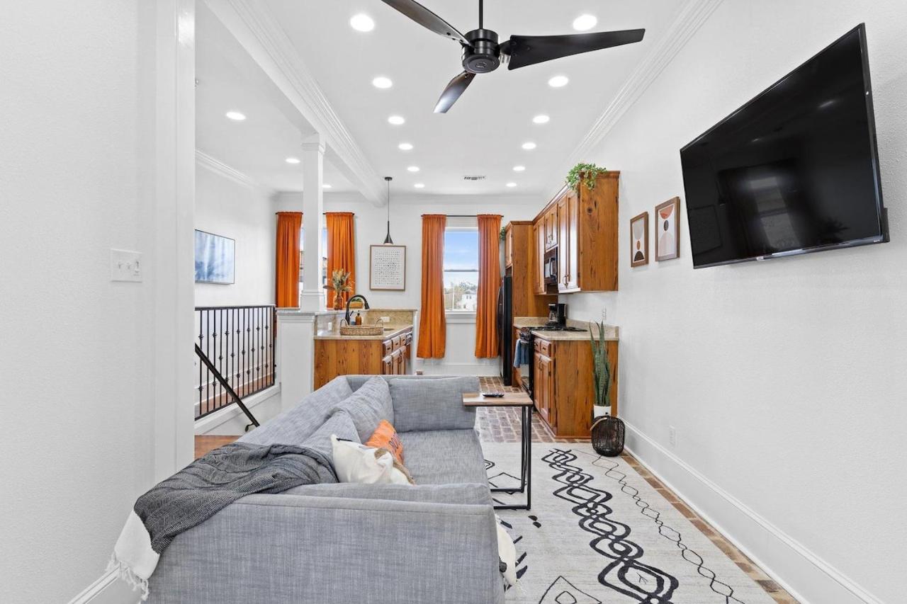 Sophisticated On Salcedo - B&B New Orleans