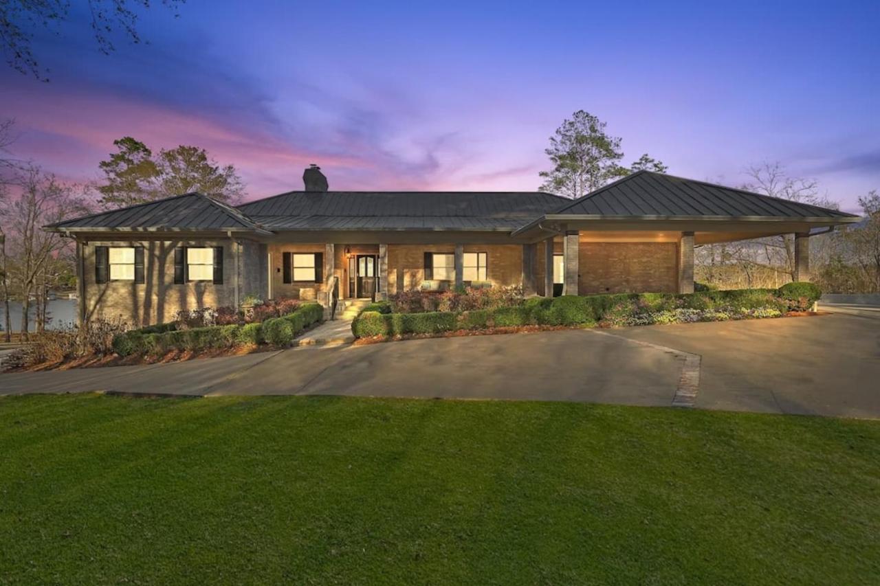 7br Lakefront Haven Pool, Hot Tub, Gated 4acres - B&B