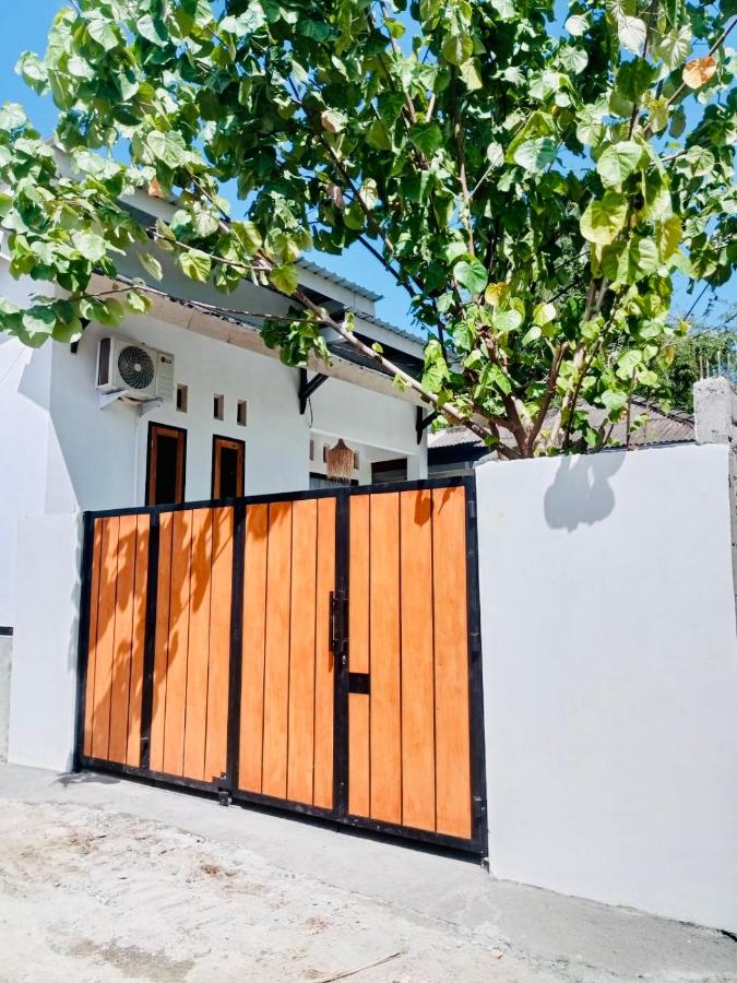 Kuta Surf Villa - Chambres d’hôtes Katilampak