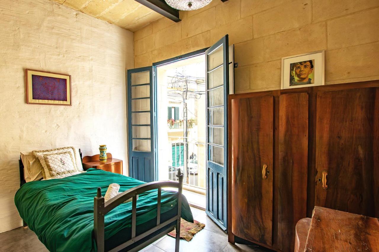 Single Room with Bathroom