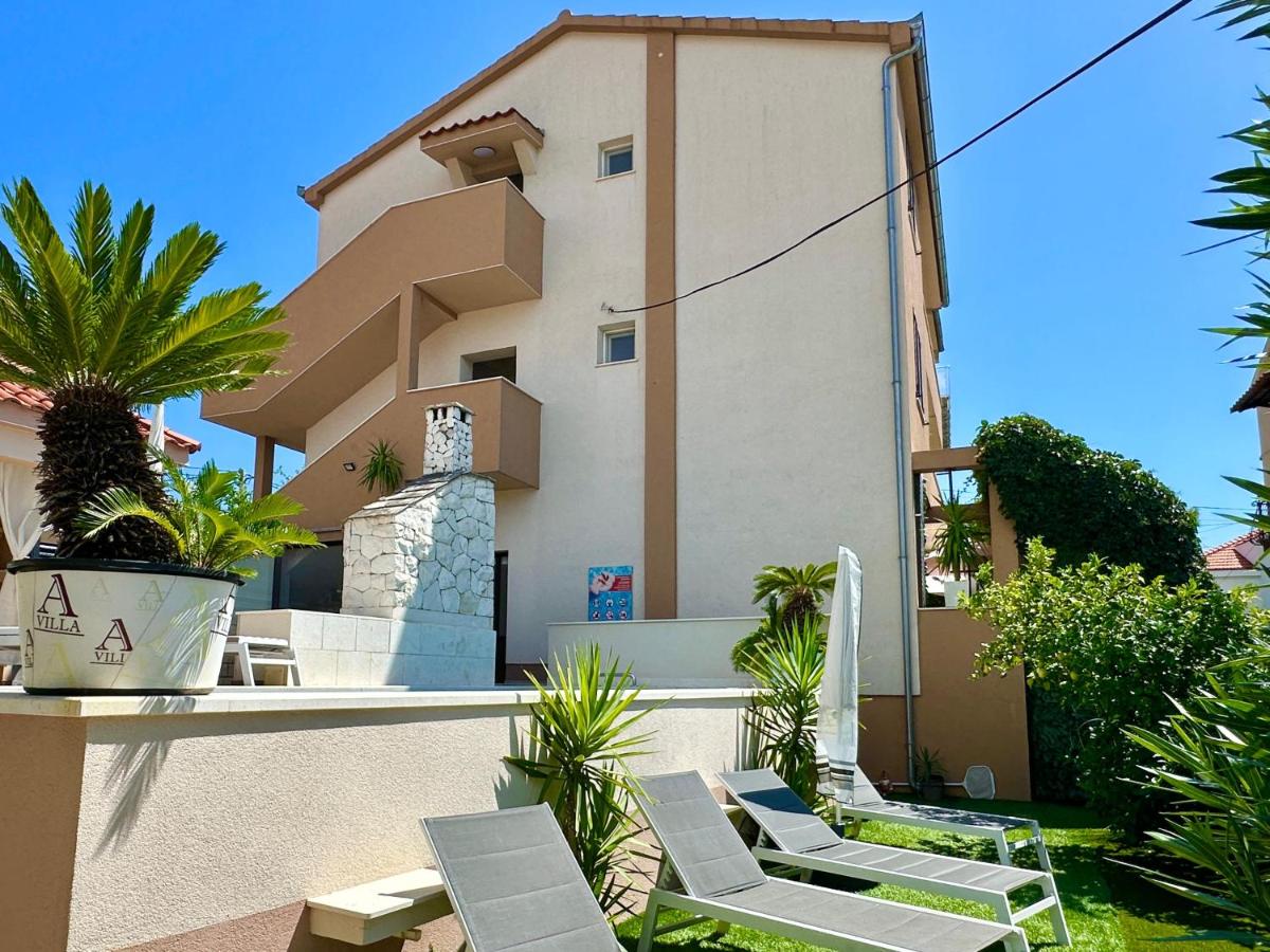 Apartments Villa A - Heating Pool - B&B Traù