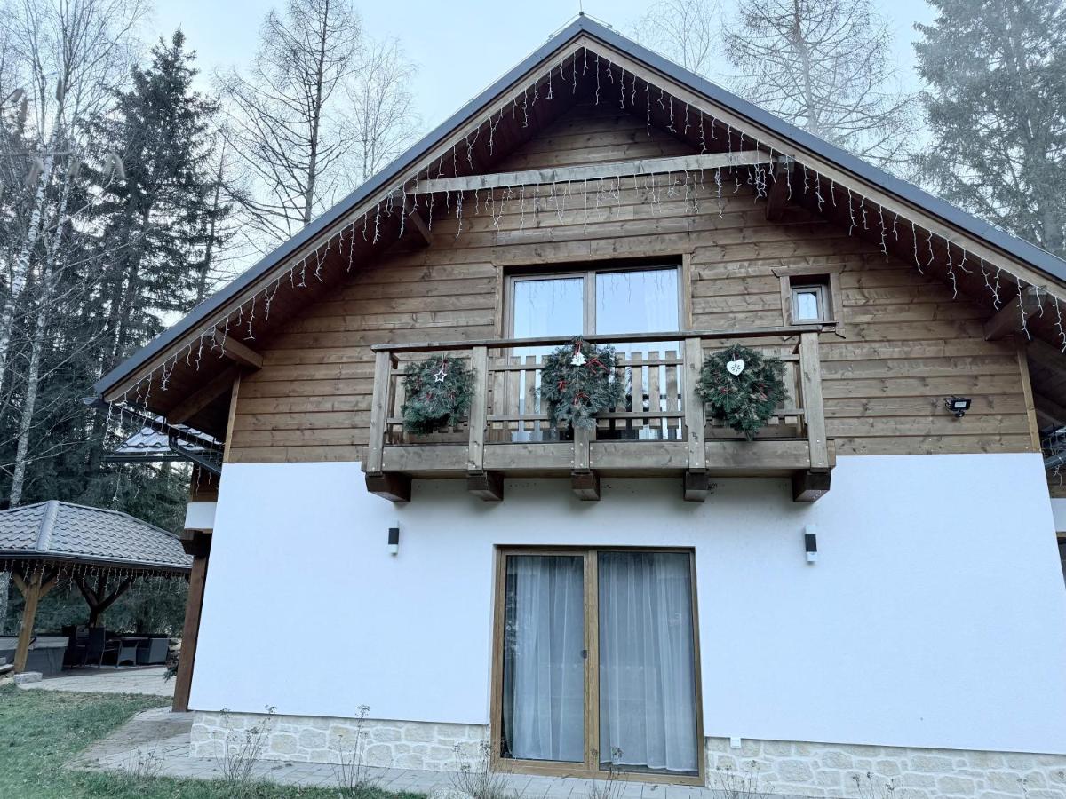 Chata v Lesíku - Bed and Breakfast Dolná Lehota