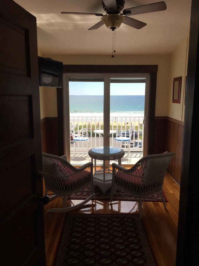 Superior Queen Room with Shared Bathroom