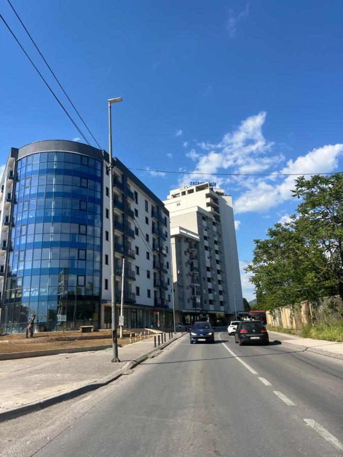 Dora apartment with terrace and parking - Bed and Breakfast Podgorica