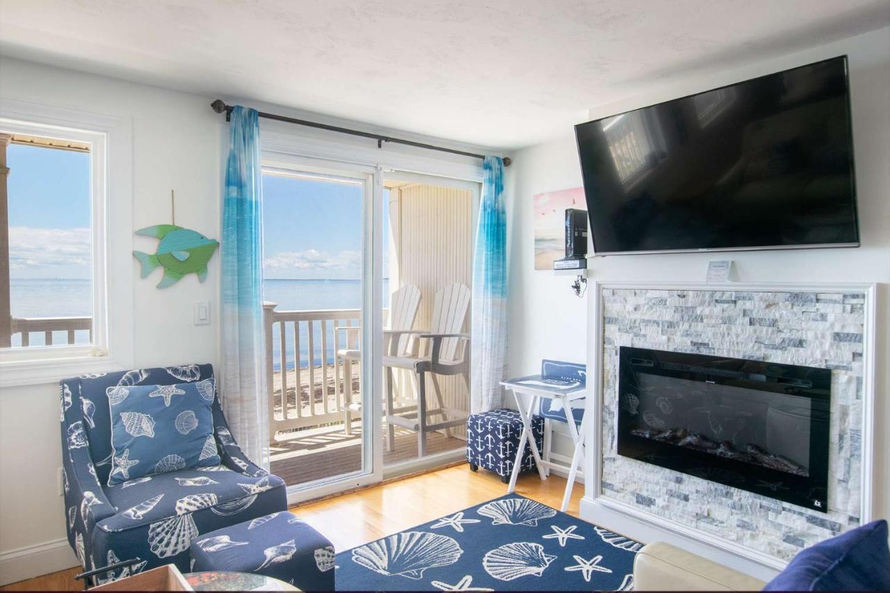 Beachfront with Stunning Views - B&B