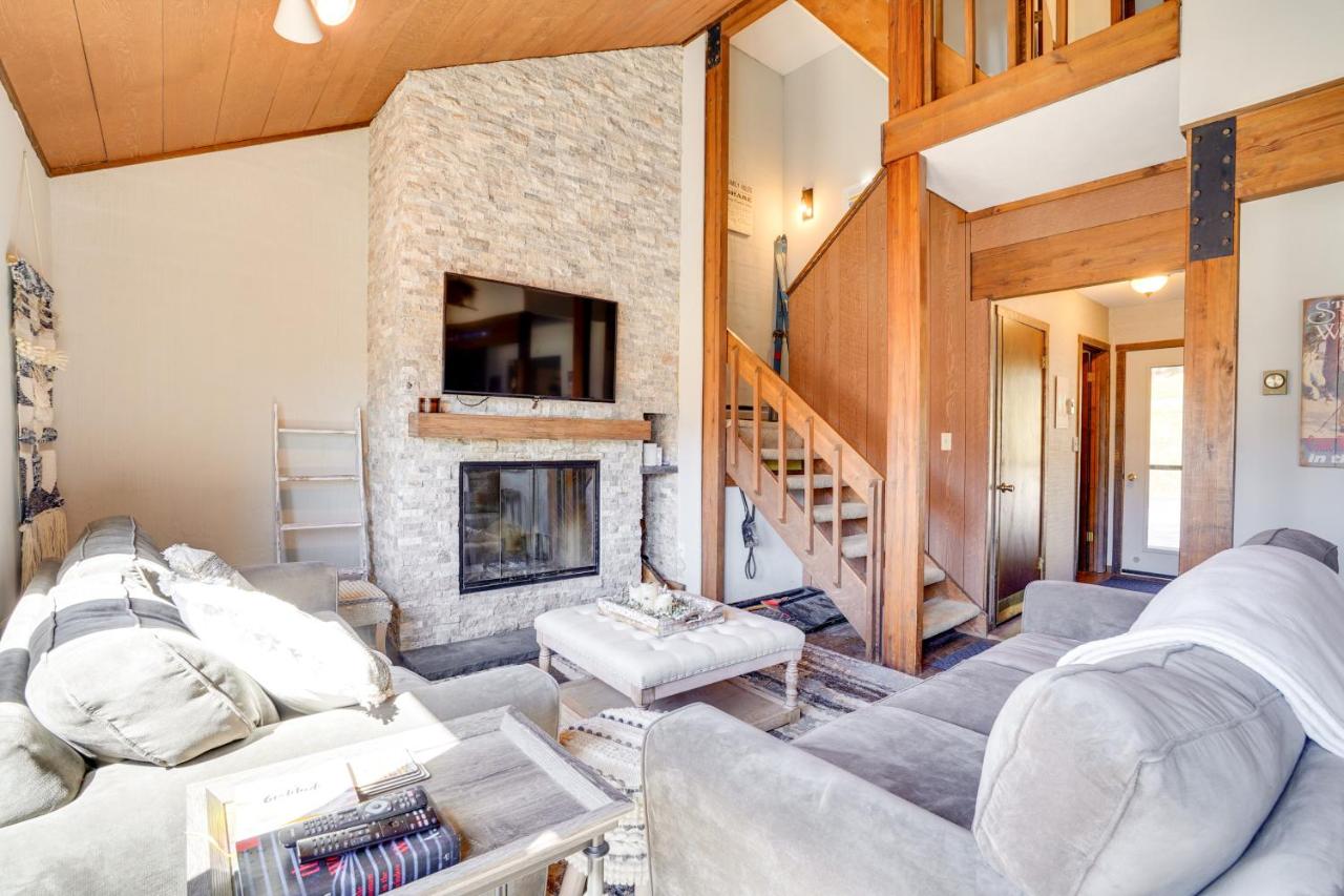 Charming Townhome - Walk to Greek Peak Mountain! - B&B