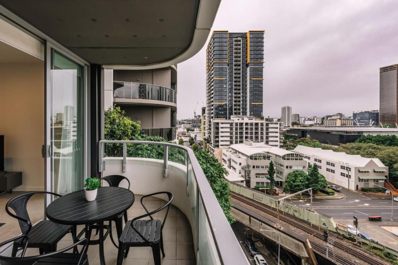 Luxury Inner City Stay Arthouse 2BR Apartment - B&B Brisbane