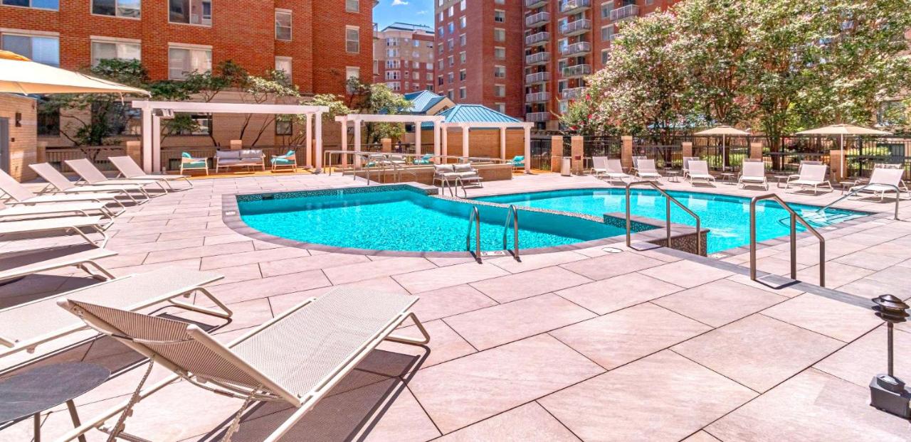 Spacious Apartment Near Quincy Park! - B&B Arlington