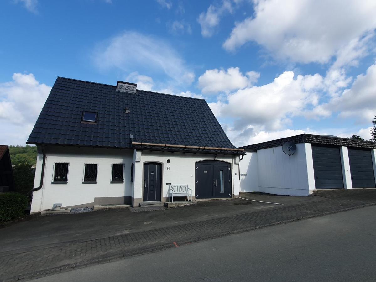 Ferienwohnung Hartmann am Hillscheid - B&B