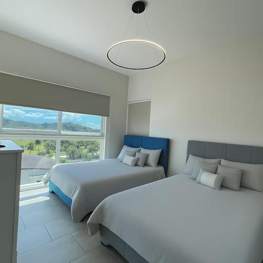 Three-Bedroom Deluxe Apartment