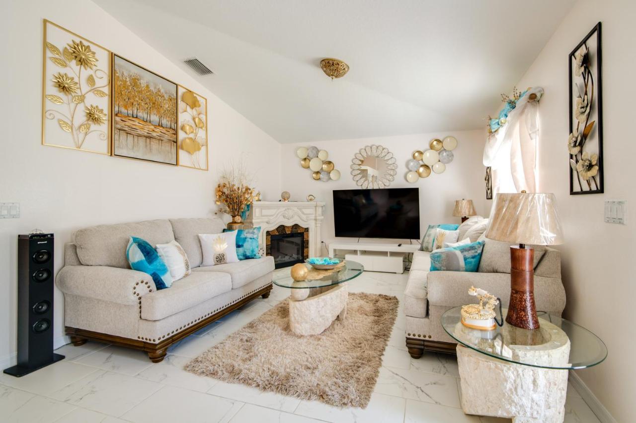 8 Mi to Silver Springs Tranquil Home with Gazebo - Chambres d’hôtes Silver Springs Shores